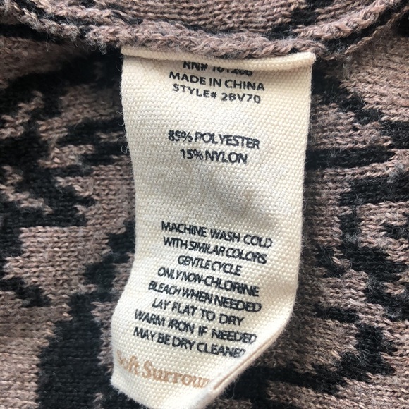 Soft Surroundings Asymmetrical Filigree Topper Sweater Medium - Picture 5 of 8